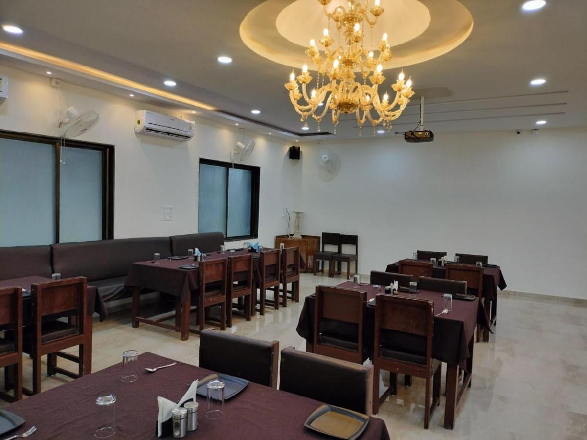 Hotel Satkar International Chhindwara Екстер'єр фото