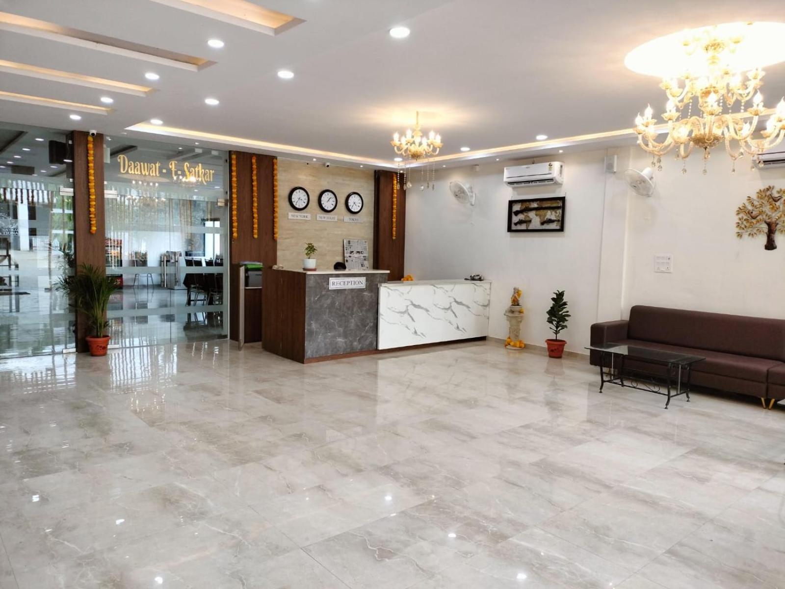 Hotel Satkar International Chhindwara Екстер'єр фото